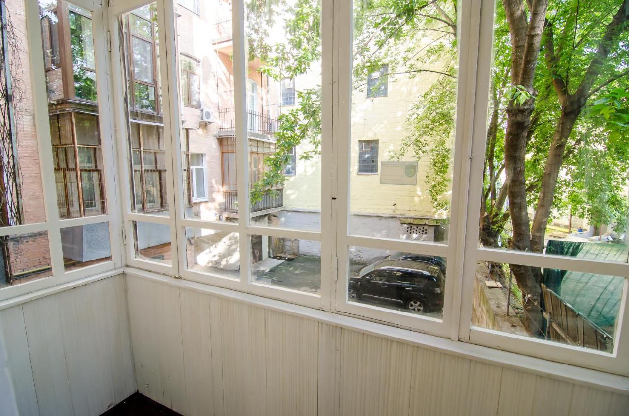 Apartment At Malaya Zhytomyrska 5 Kiev Luaran gambar