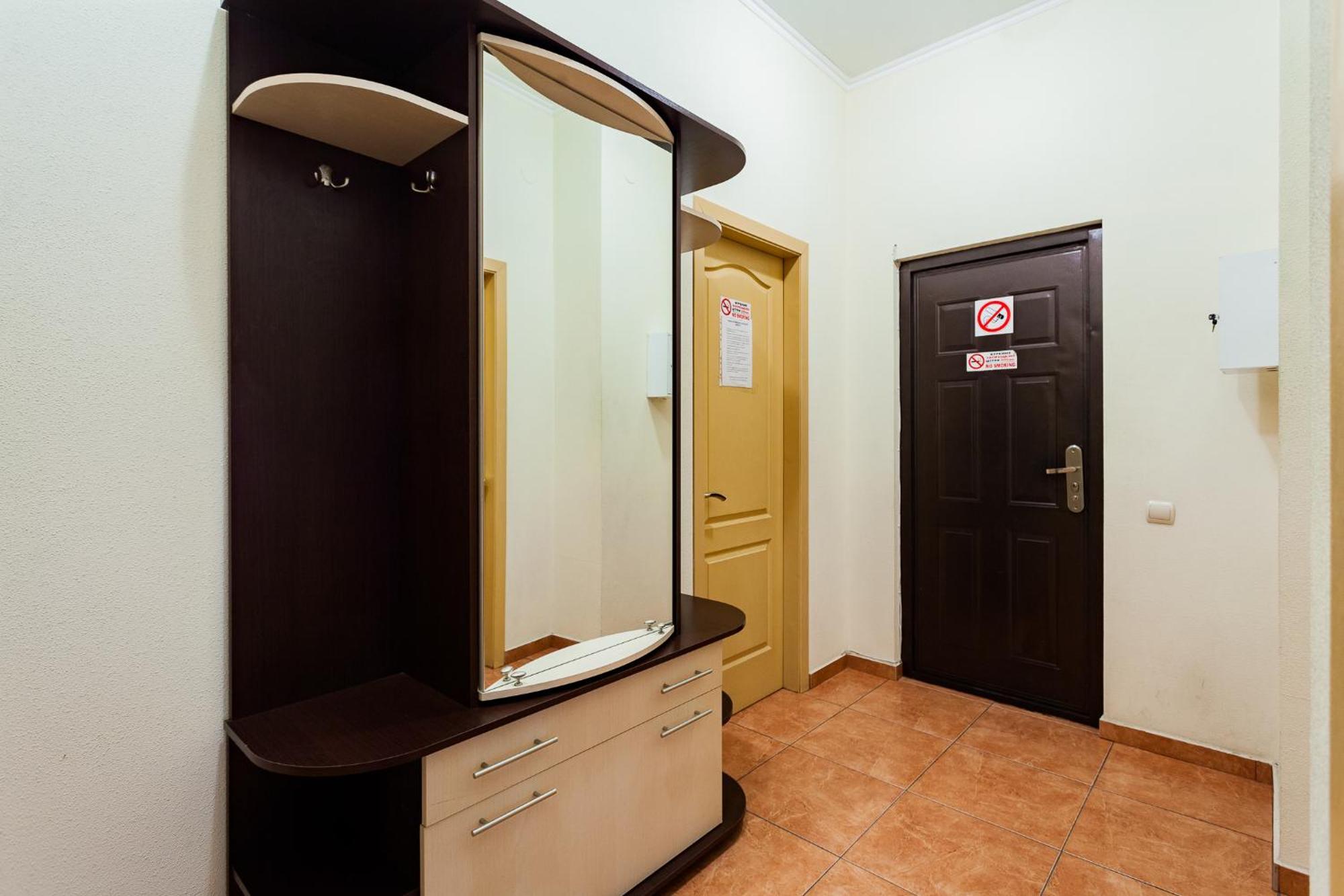 Apartment At Malaya Zhytomyrska 5 Kiev Luaran gambar